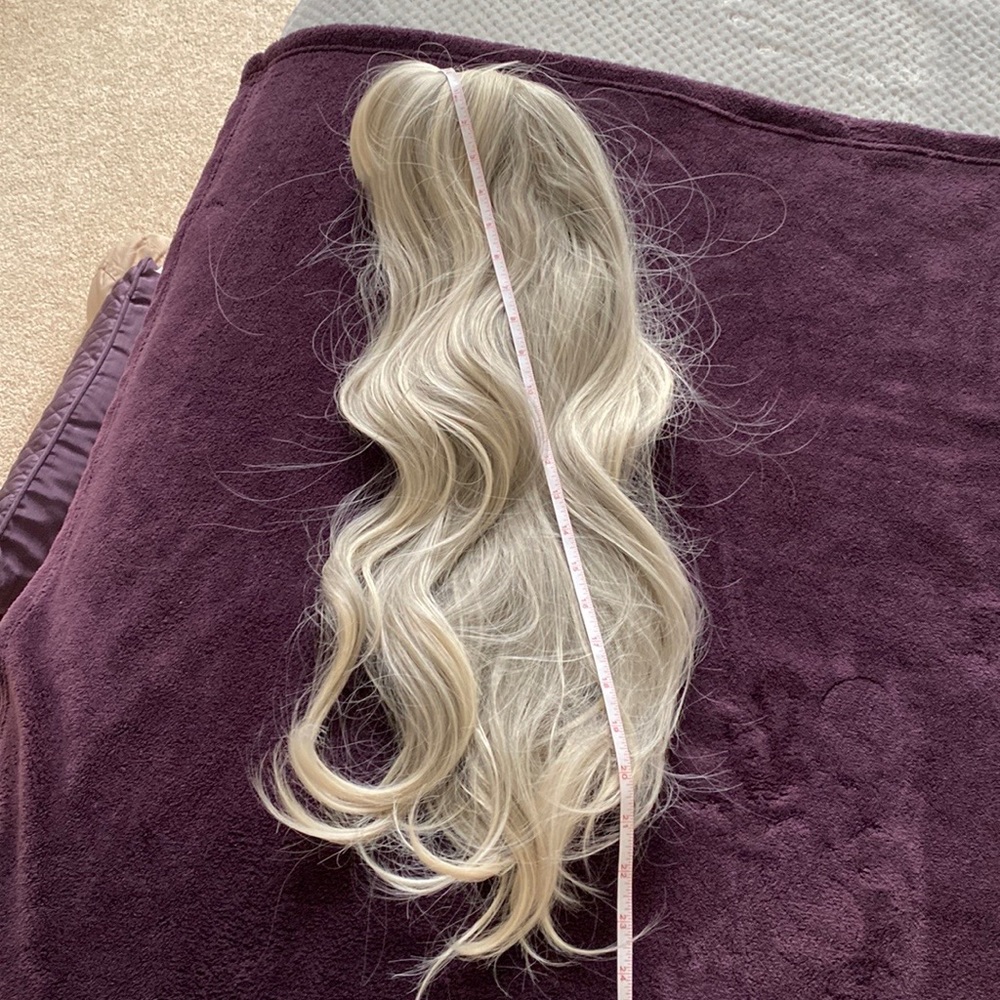 Beautiful Ash Blonde Wig - Picture 7 of 13